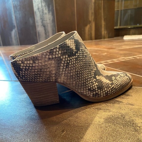 Dolce Vita booties - Picture 5 of 5